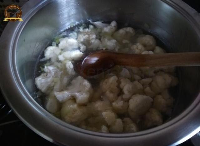 Domatesli Karnabahar Çorbası