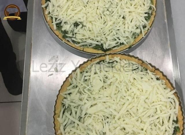 Ispanaklı Kaşarlı Kiş