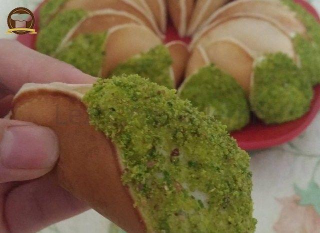 Atayef Tatlısı (Muhallebili Taş Kadayıf)
