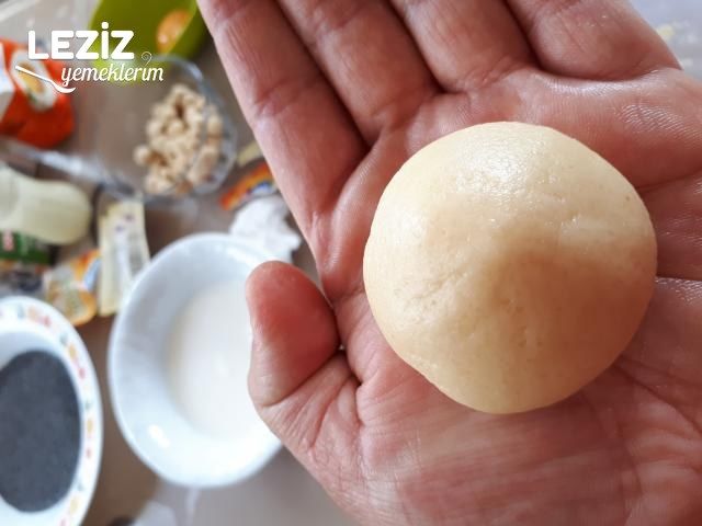 Haşhaş Mantolu Sultan Tatlısı