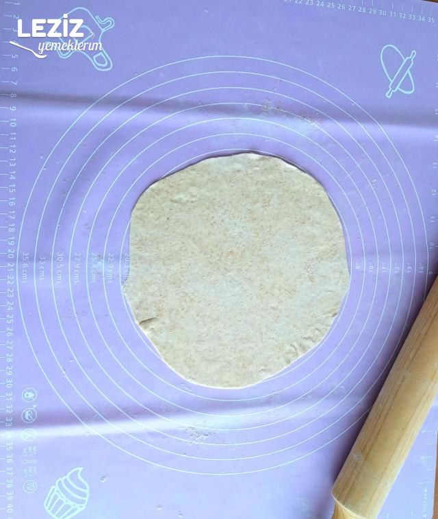 Tam Buğday Unlu Ispanaklı Börek (Yağsız Pişen)