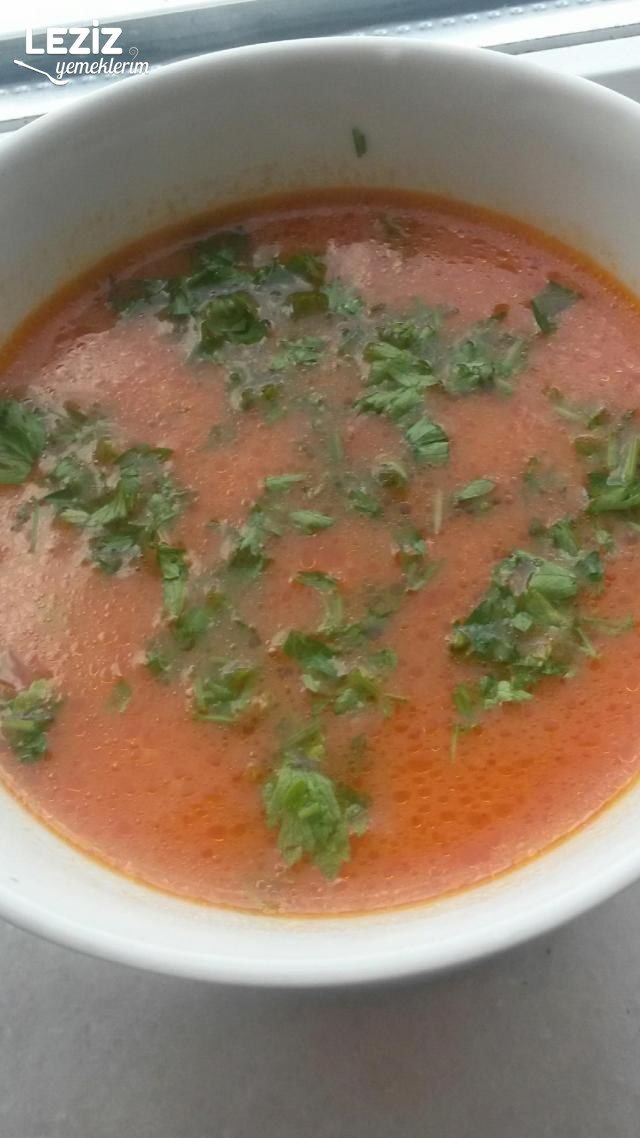 Pratik Domates Çorbası