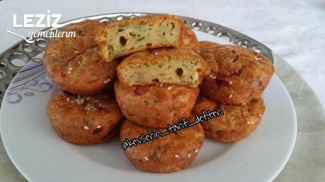Kaşarlı Sebzeli Yumuşacık Tuzlu Keklerim (Muffin Kalıbında)