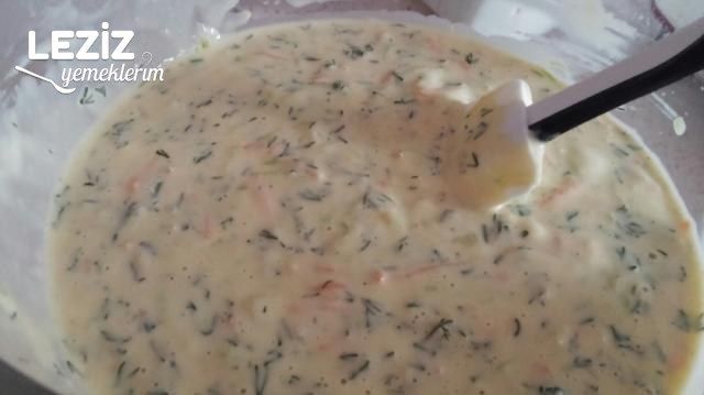 Kaşarlı Sebzeli Yumuşacık Tuzlu Keklerim (Muffin Kalıbında)