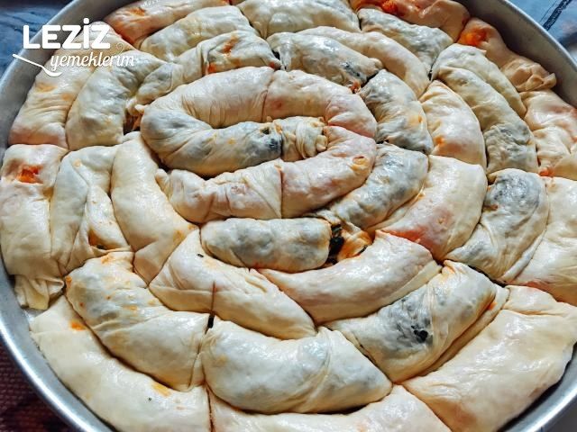 Nefis Ispanaklı Dolama Börek