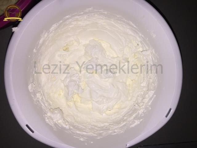 Frambuazlı Kolay Pasta (Fırınsız)