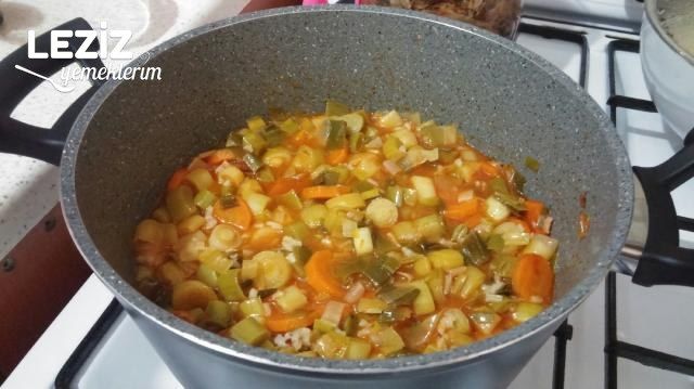 Nefis Pırasa Yemeği Tarifi