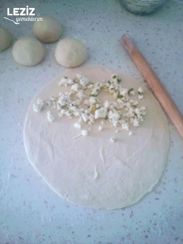 Kahvaltıda Mis Gibi Peynirli Pişi