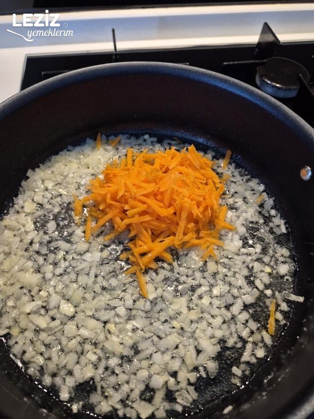 Tavuk Baget Ve Bademli Pilav İle Davet Yemeği