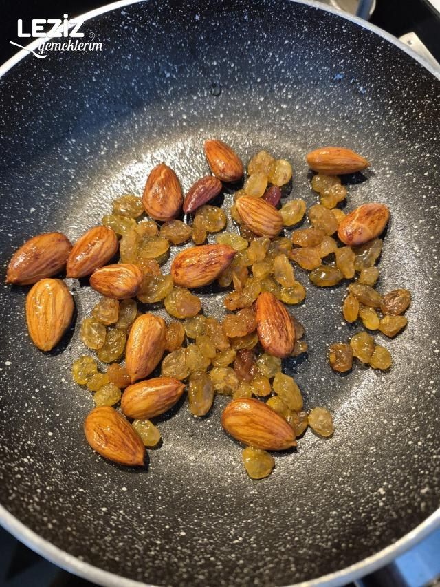 Tavuk Baget Ve Bademli Pilav İle Davet Yemeği