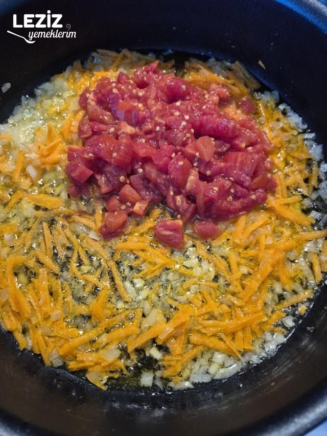 Tavuk Baget Ve Bademli Pilav İle Davet Yemeği