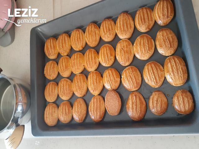 Pastaneden Farksız Şekerpare