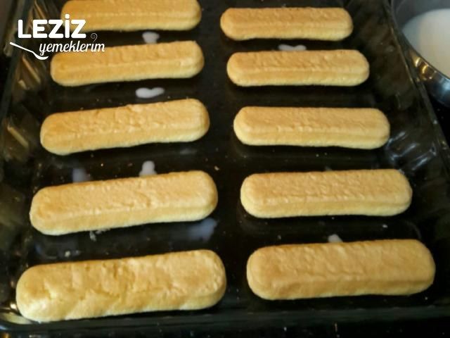 Müthiş Kremasıyla Kedidili Ekler Pasta