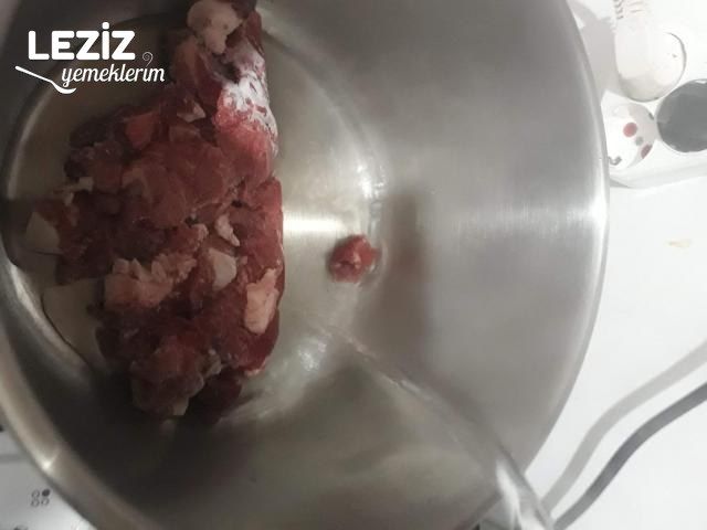 Düğün Çorbasının Yapımı