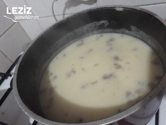 Düğün Çorbasının Yapımı