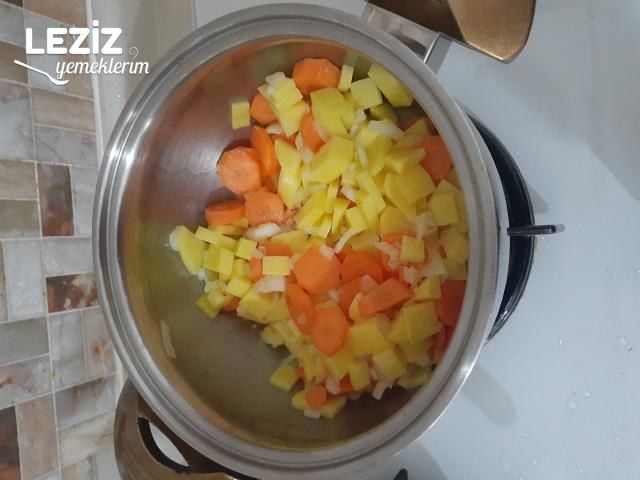 Besleyici Bebek Çorbası Tarifi