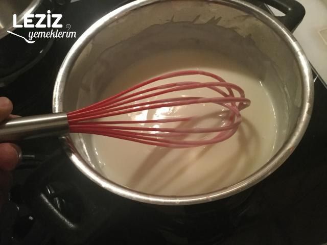 Çikolata Soslu Kedi Dili Tatlısı