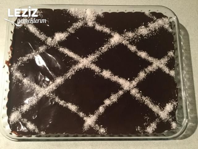 Çikolata Soslu Kedi Dili Tatlısı