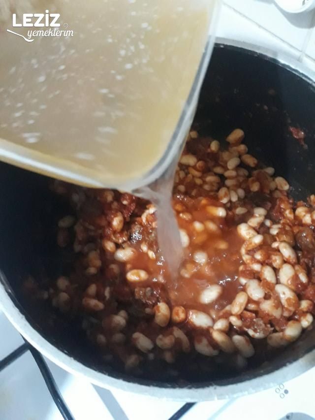 Etli Kuru Fasulye Yemeği Yapılışı