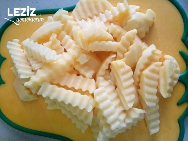 Fırında Baharatlı Dilim Patates