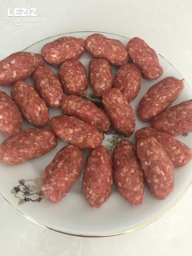 Arpacık Soğanlı Kıymalı Kebap