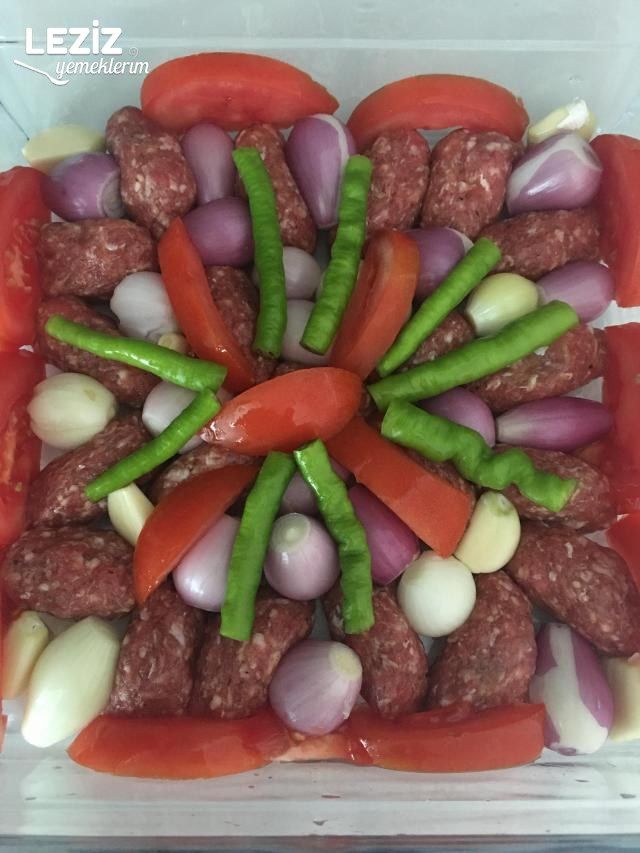 Arpacık Soğanlı Kıymalı Kebap