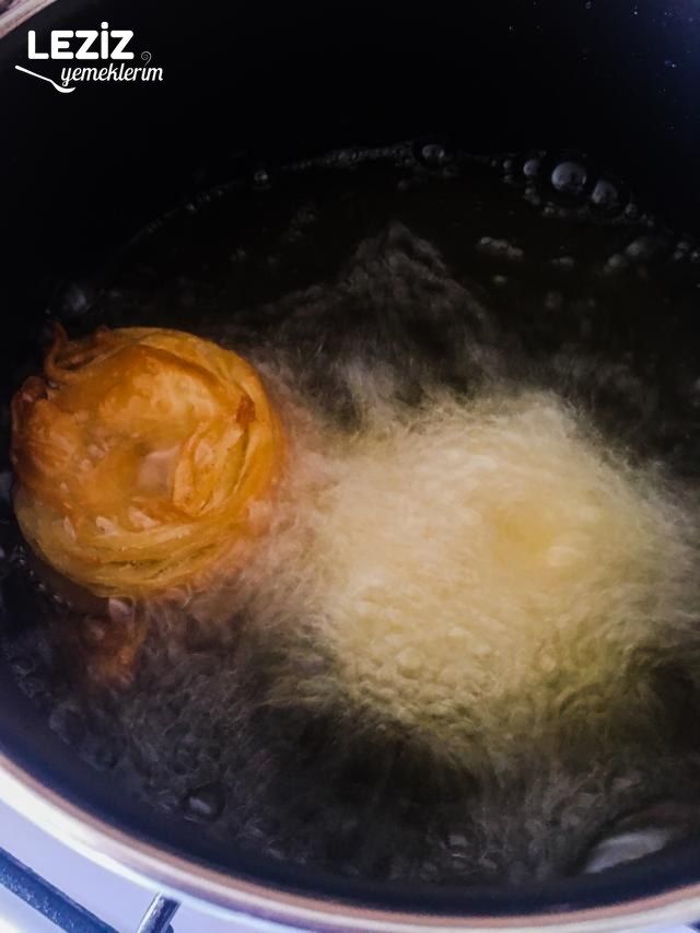 Katlı Tatlı (Gül Tatlısı)