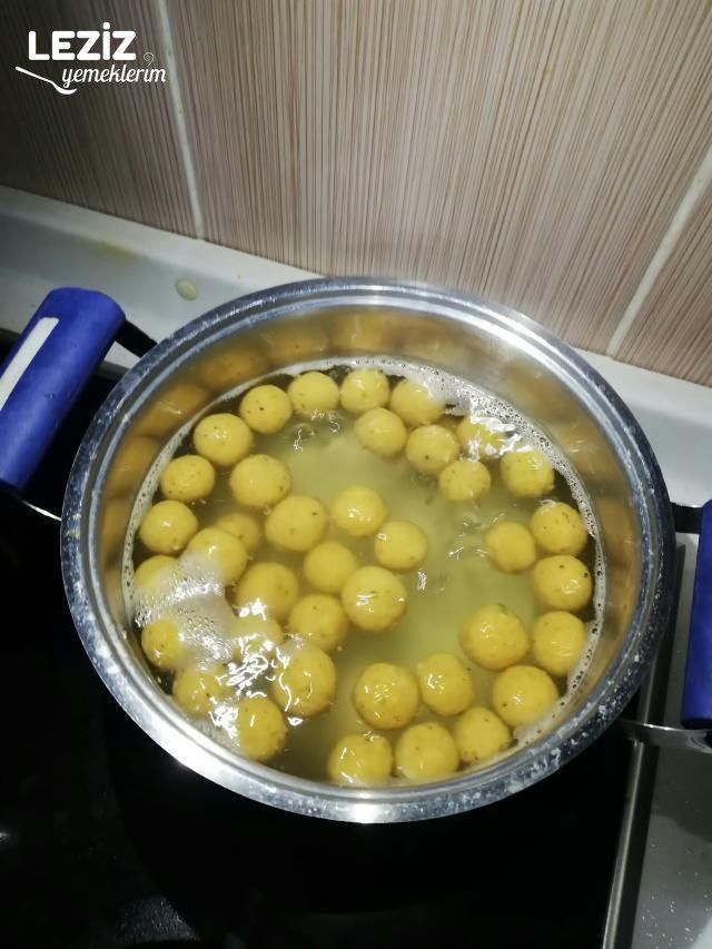 Yoğurtlu Bulgur Köftesi Tarifi, Nasıl Yapılır