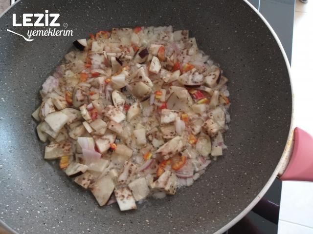 Nefis Patlıcanlı Pilav Tarifi