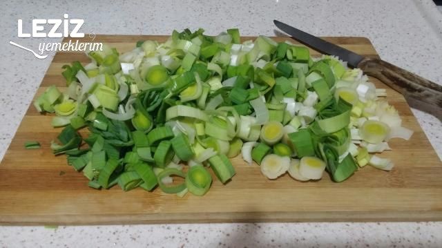 Yoğurtlu Pırasa Kavurması