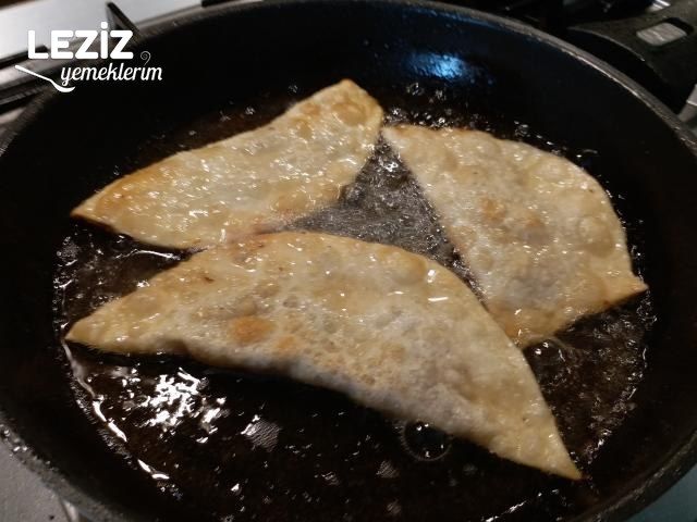 Çi Börek (Ev Yapımı)