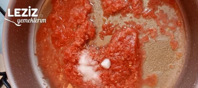 Domatesli Pilav Tarifi, Domatesli Pilav Nasıl Yapılır