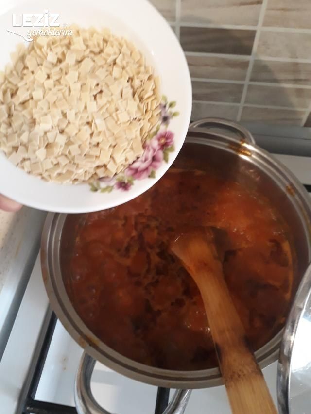 Yeşil Mercimekli Erişte Çorbası Yapımı