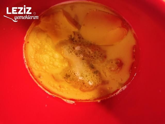 Börek Tadında Peynirli Poğaça