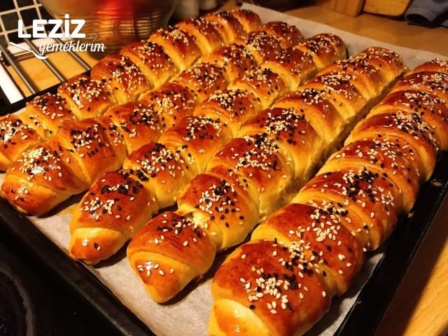 Börek Tadında Peynirli Poğaça