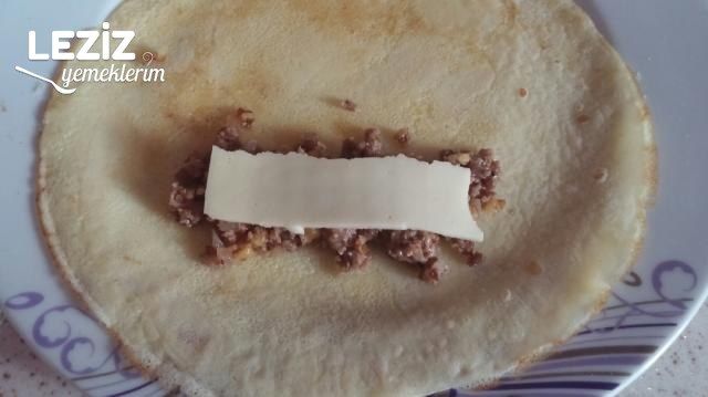 Kıymalı Cevizli Kaşarlı Krep Sarma