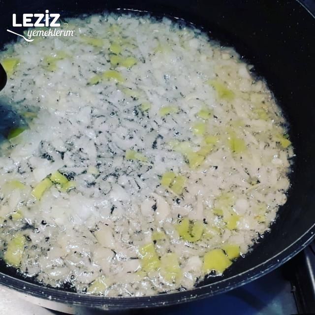 Zeytinyağlı Yaprak Sarması (Fotoğraflı Anlatım)