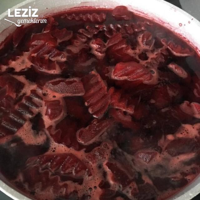 Kırmızı Pancar Turşusu