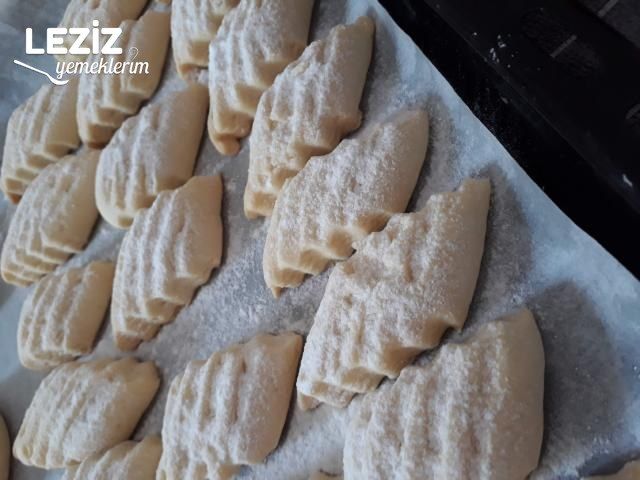 Gerçek Un Kurabiyesi Nasıl Yapılır (Usta Tarifi)