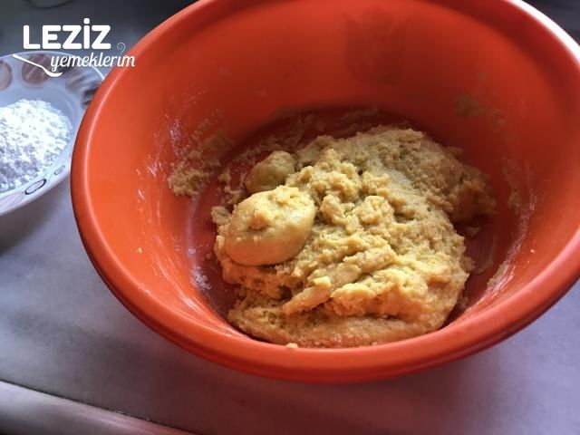 Limonlu Zerdeçallı Çatlak Kurabiye