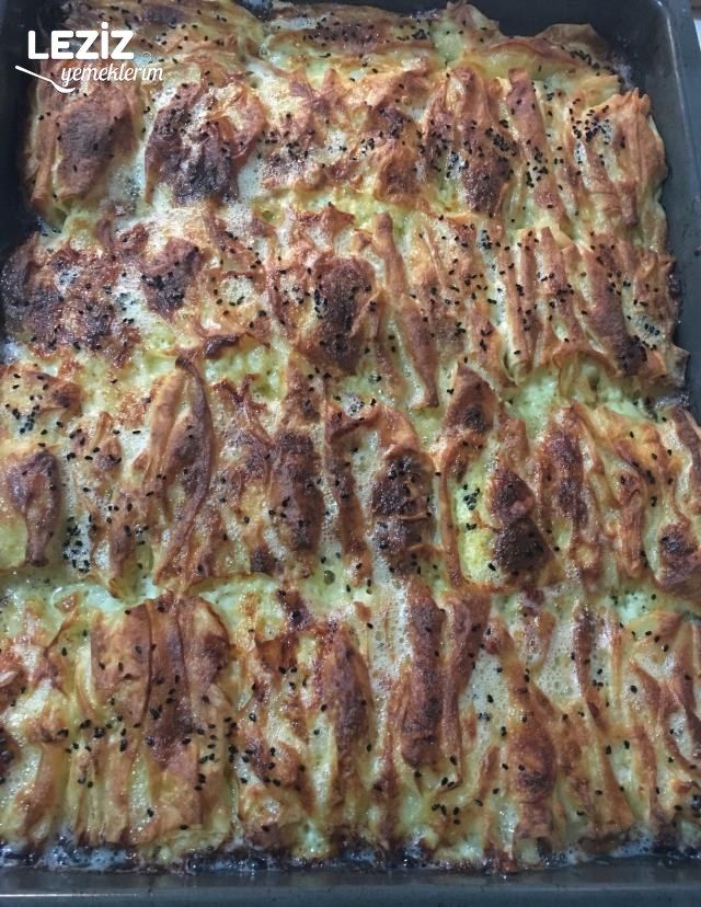 Karışık Peynirli Kırma Börek