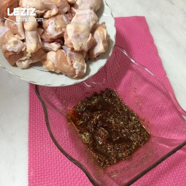 Mangal Tadında Fırında Kanat