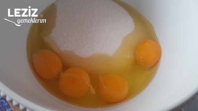 Bol Limonlu Ve Vişneli Borcam Keki