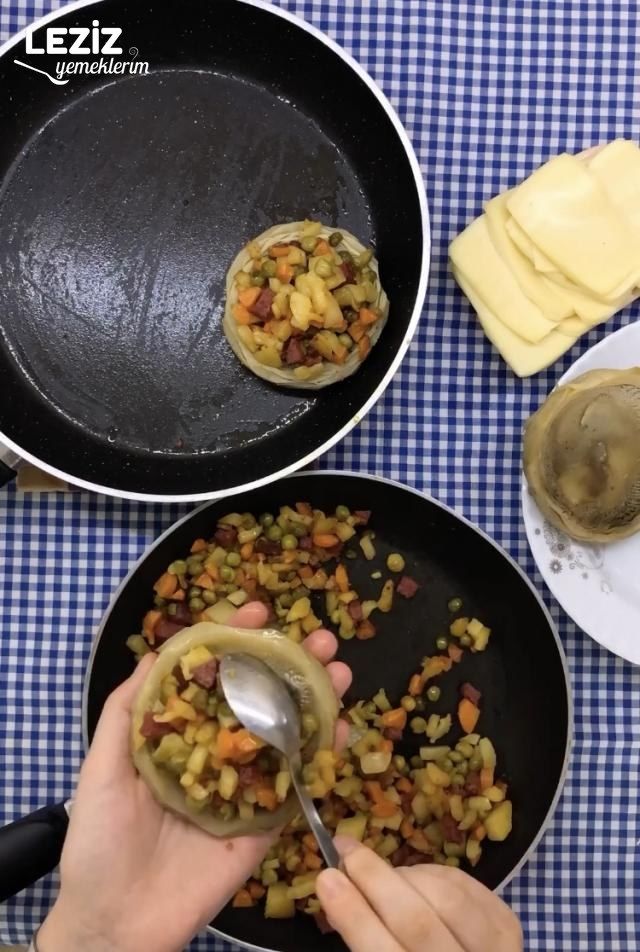 Kaşarlı Sucuklu Enginar Tarifi