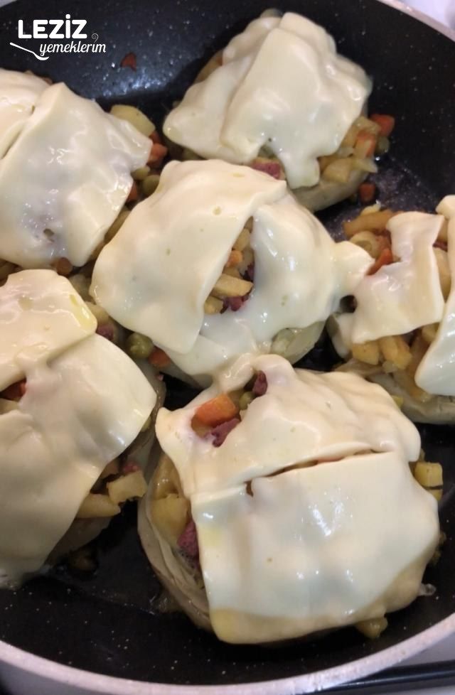 Kaşarlı Sucuklu Enginar Tarifi