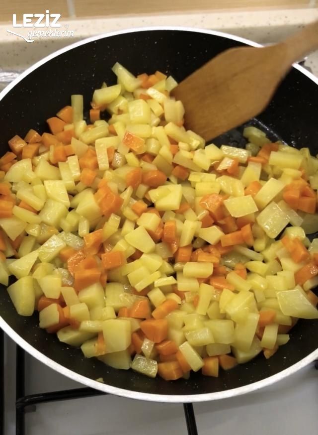 Kaşarlı Sucuklu Enginar Tarifi