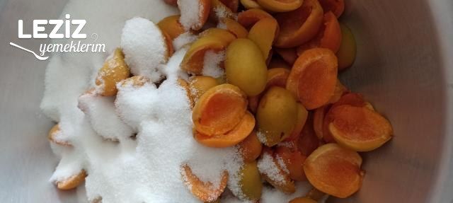 Bütün Kayısı Reçeli Tarifi