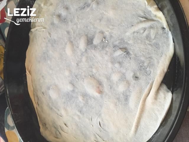 El Açma Ispanaklı Börek