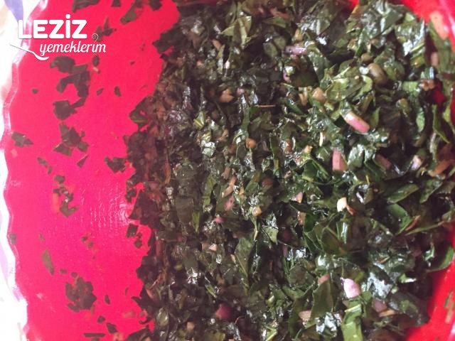 El Açma Ispanaklı Börek