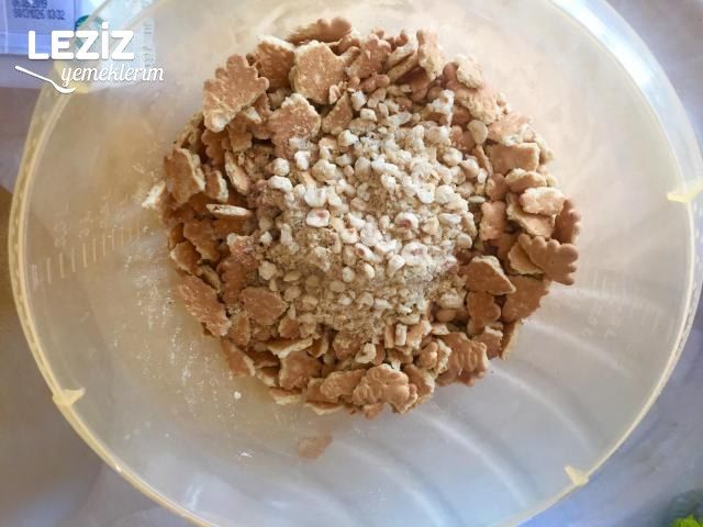 Kolay Mozaik Pasta Yapımı